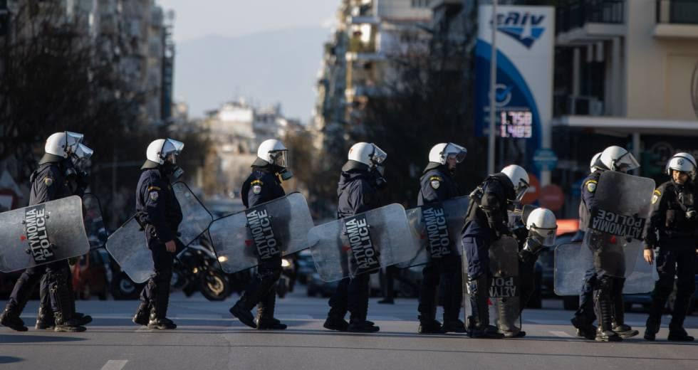 Nα απελευθερωθούν τώρα οι απεργοί συνδικαλιστές στη Θεσσαλονίκη.
