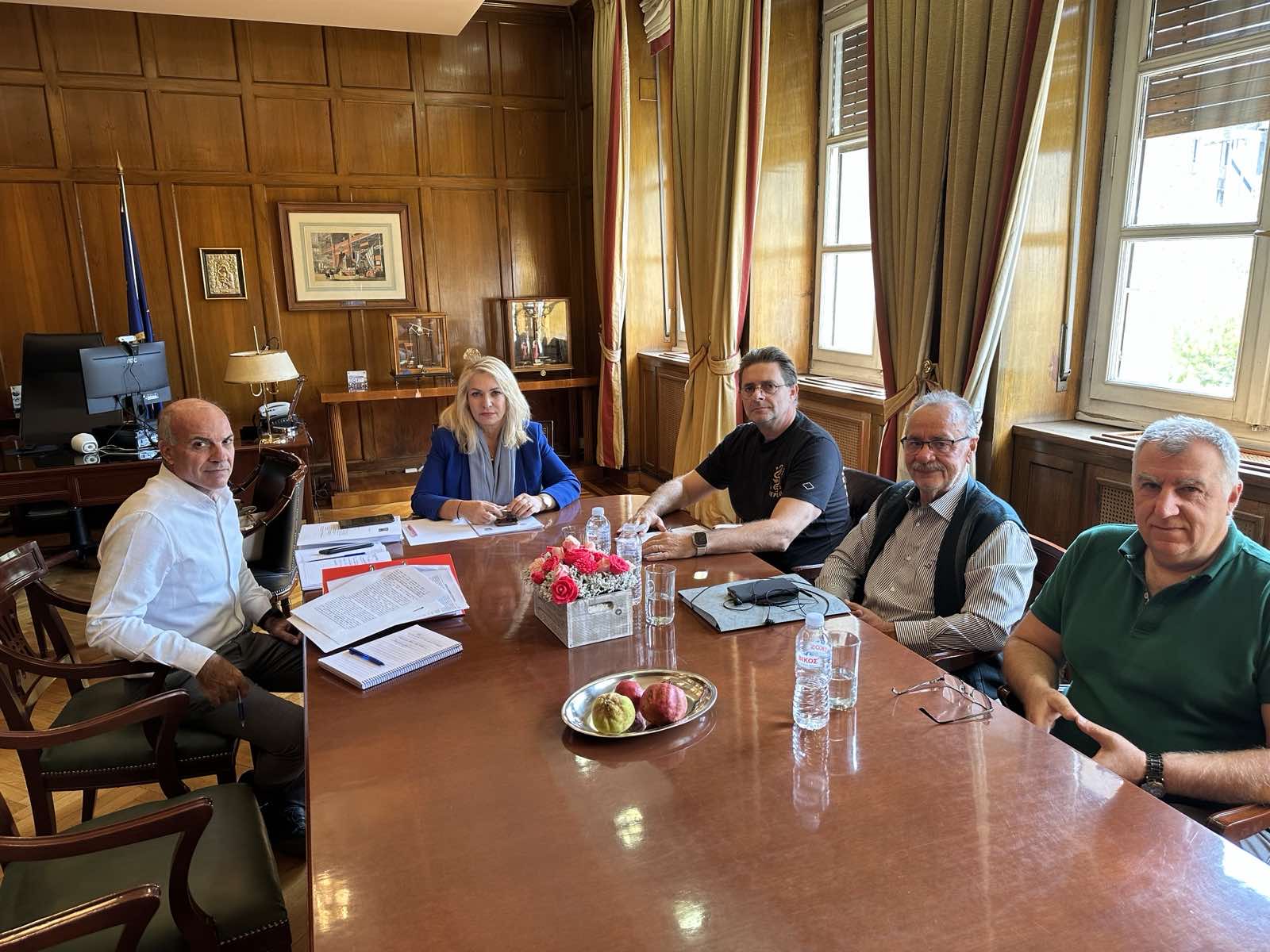 ΘΕΜΑ: Συνάντηση ΟΧΜΕΕ με Υφυπουργό Ανάπτυξης για τα Μηχανήματα Έργου Κλαρκ 2.7 , 2.8.